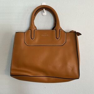 London Fog Woman’s Tan Handbag.